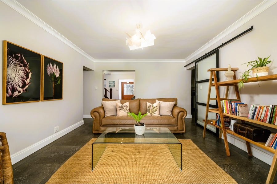 5 Bedroom Property for Sale in Theescombe Eastern Cape